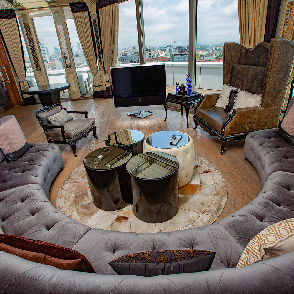 _0001s_0013_Penthouse King 17