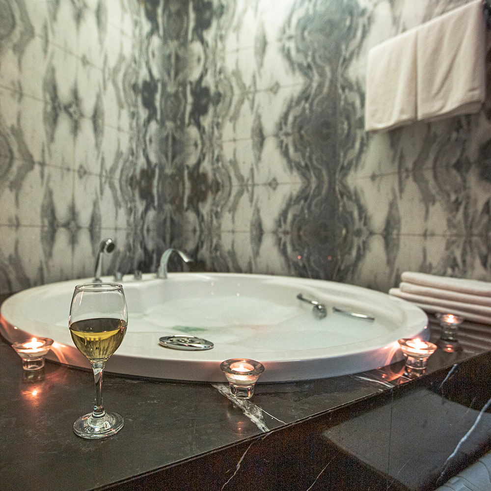 _0001s_0017_Penthouse King 11