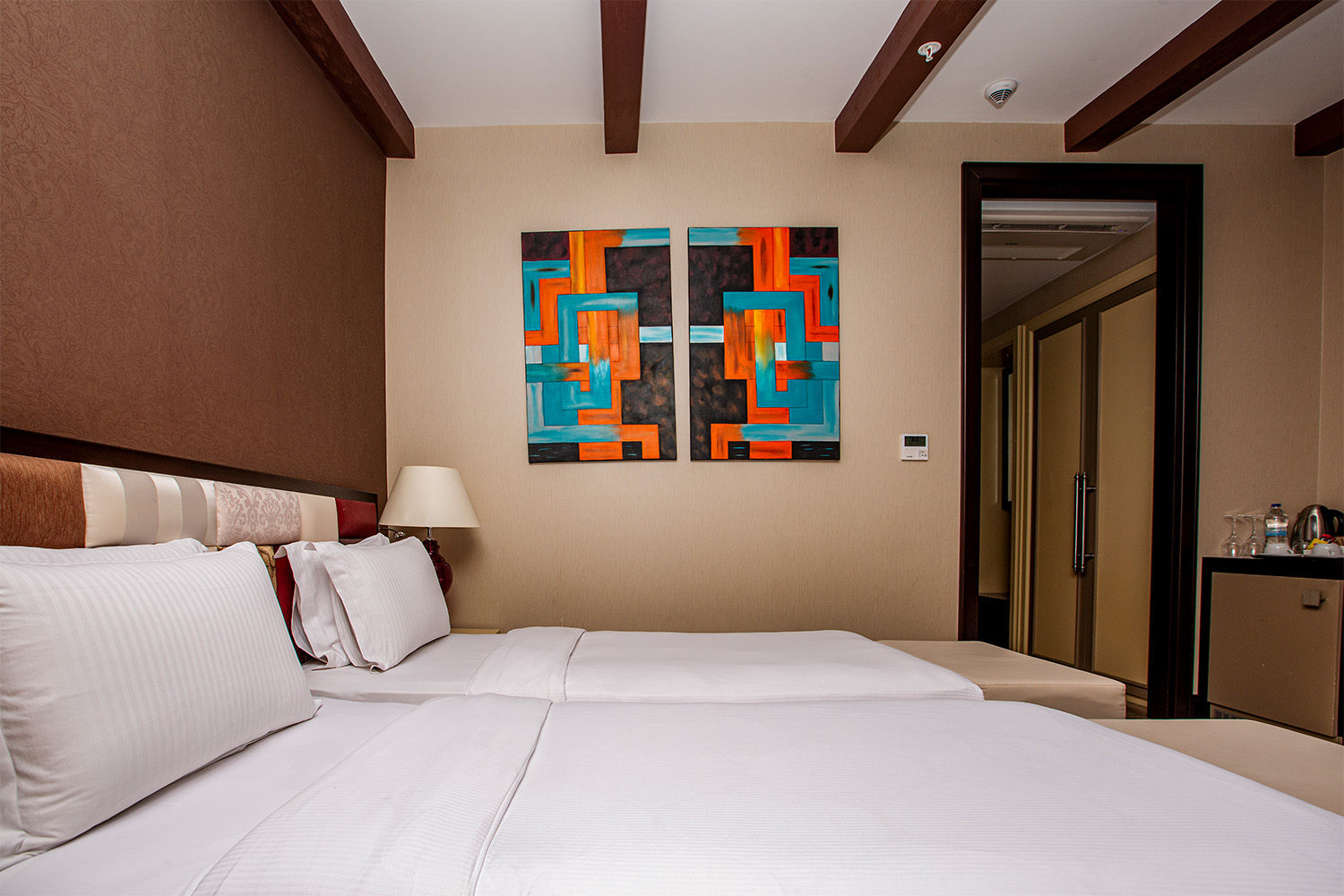 _0007s_0000_DELUXE TWIN ROOM
