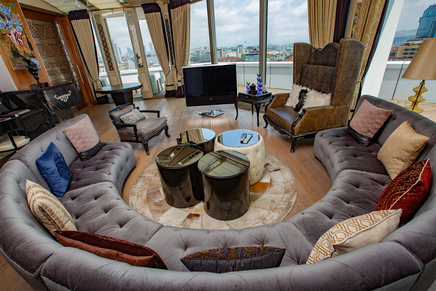 _0007_Penthouse King 17